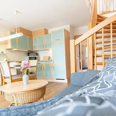 Alte Bergstraße 8a, 22 Apartment *